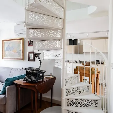 Veeve - Lofty Heights Lejlighed Paris